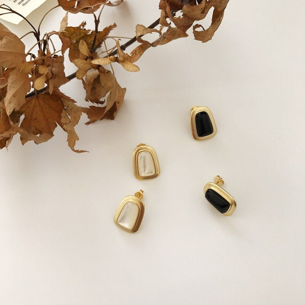 Stud earrings FINE