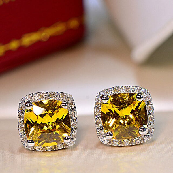 Fashion Small Stud Earrings