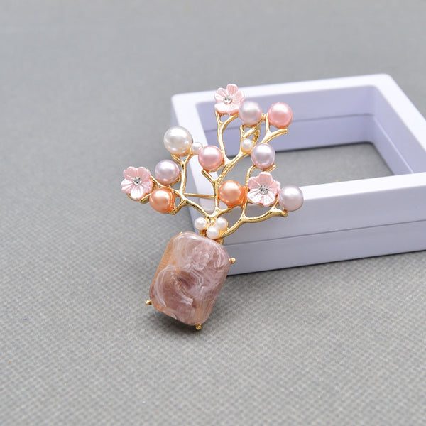 Design Brooch Pin