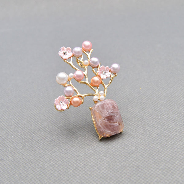 Design Brooch Pin